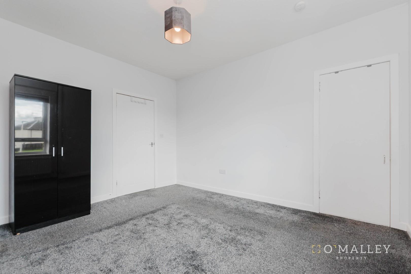 Master bedroom (2)